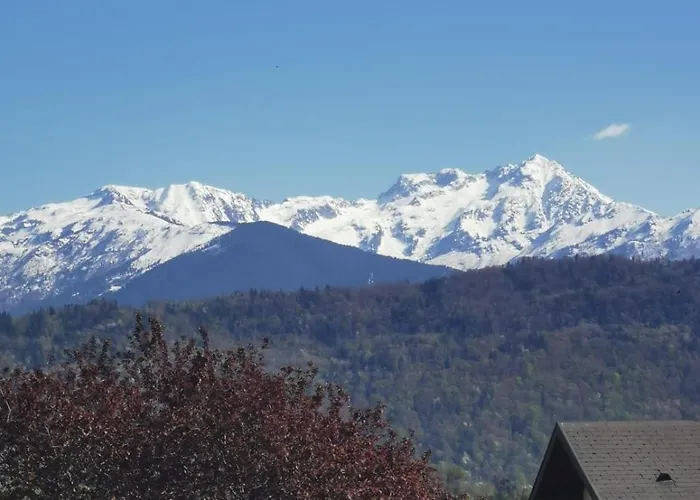 Quiet Between Sky And Mountains Apartment Cruet